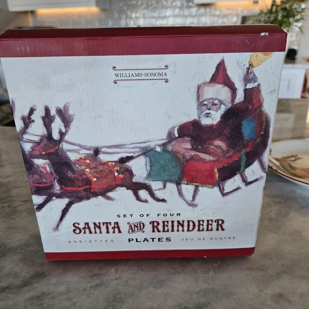 Williams Sonoma Santa and Reindeer Plates Set Of 4